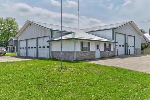 Flex Space with Overhead Doors