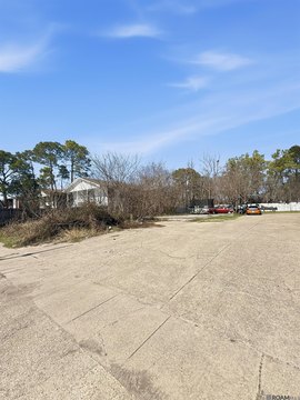 Fourplex-Ready Development Lot