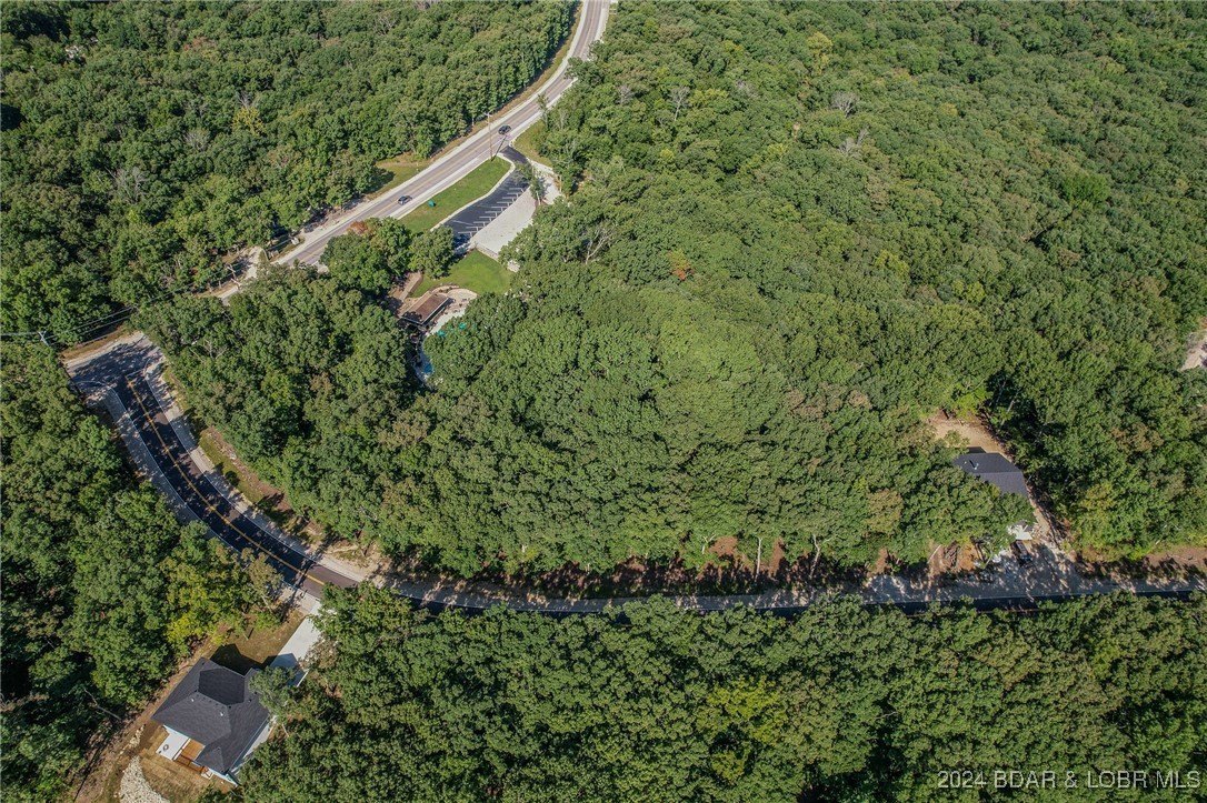 Lake Ozark Lot Near Pool