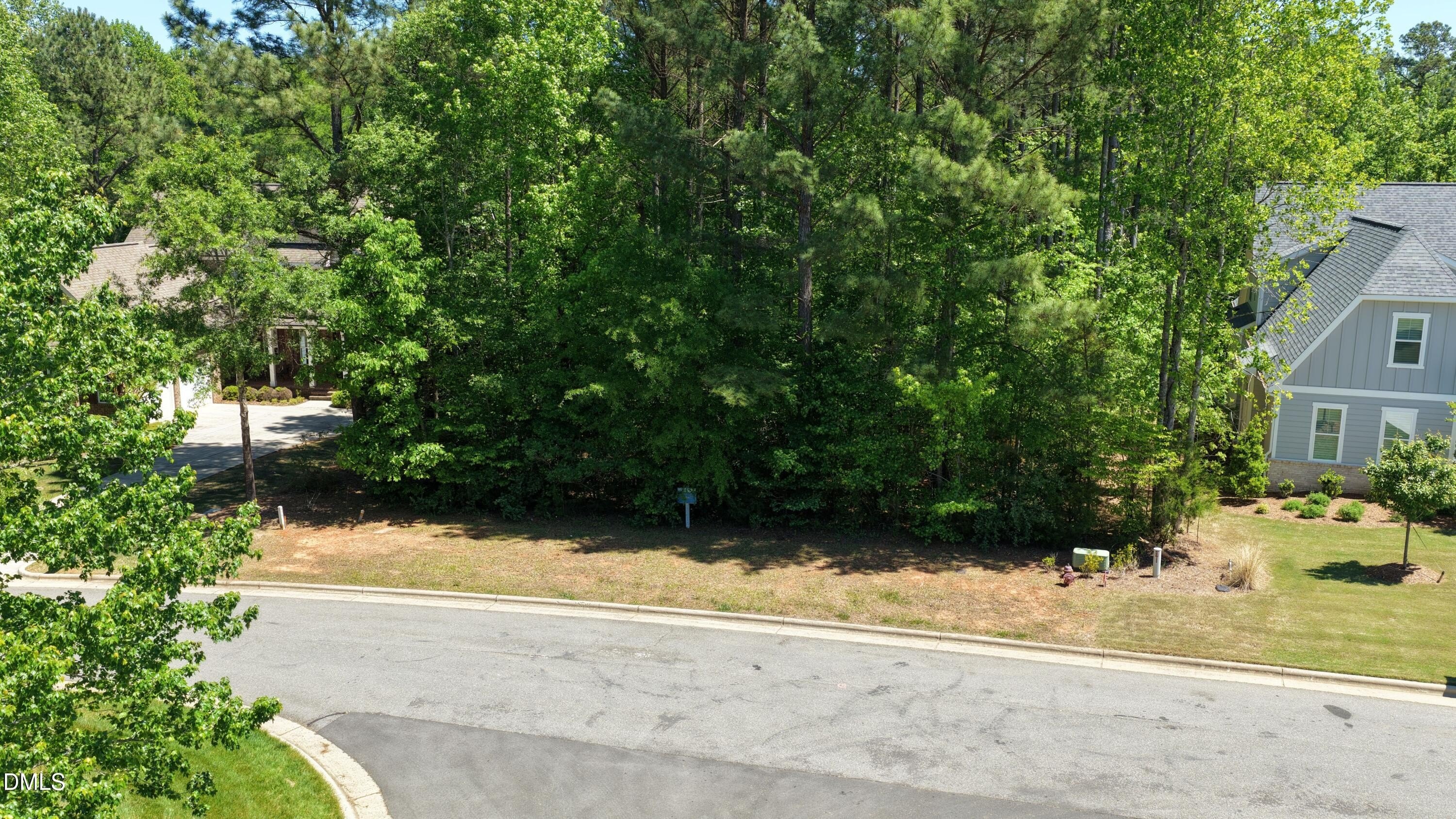 Residential Lot in Golf Community