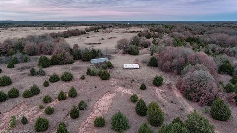 Versatile Land in Asher, Oklahoma