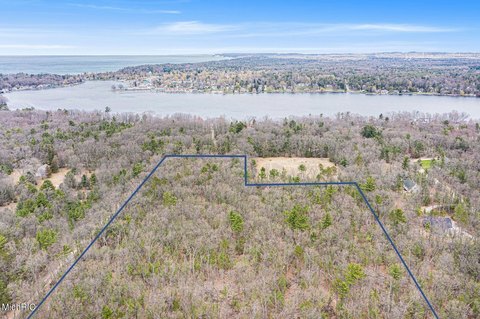 LAND - PENTWATER, MI