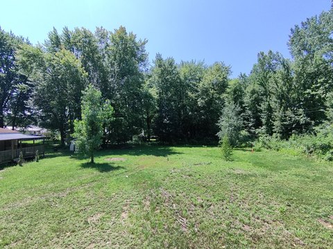 LAND - Bangor, MI