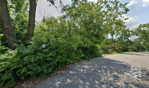 Wooded Homesite in Woodcrest Estates