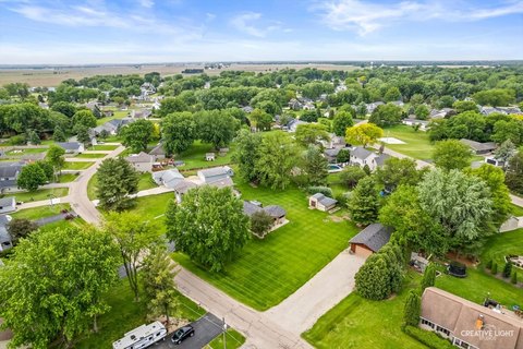 Land, Lake Holiday, IL