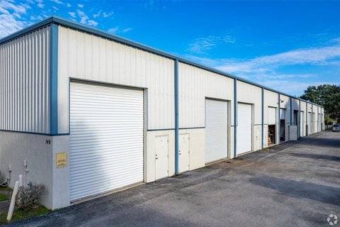 Warehouse Space with 24-Foot Ceilings