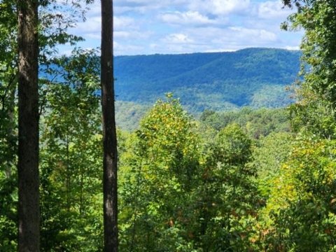 Jamestown Land with Mountain Views