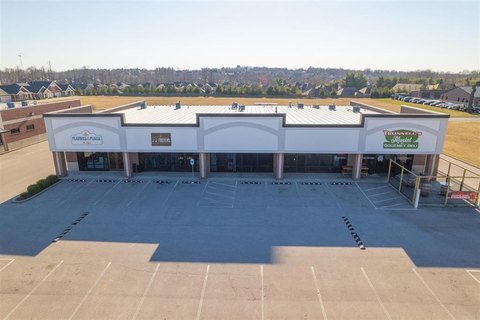 Retail Space in Lake Forest