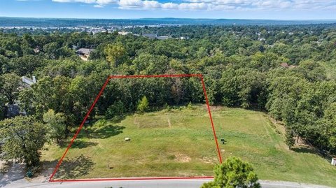 Residential Land in Sand Springs