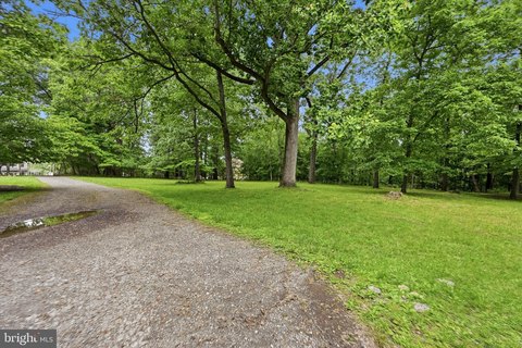 LAND - ASTON, PA