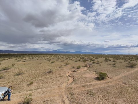 Land in Golden Valley, AZ
