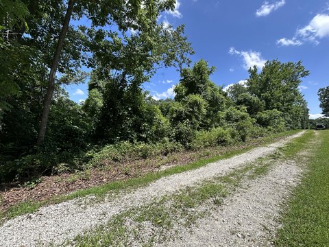 LAND - Shell Knob, MO