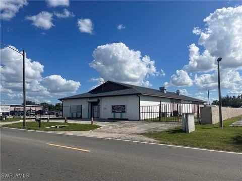 Unique Commercial Property in Fort Myers