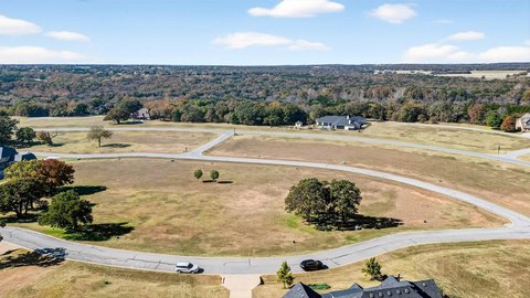 Residential Lot in Prestigious Subdivision