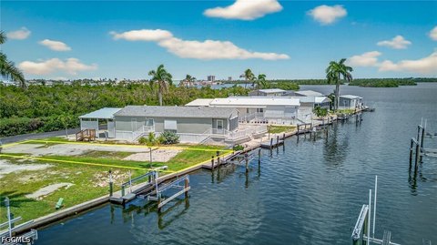 Waterfront Buildable Lot with Boat Lift