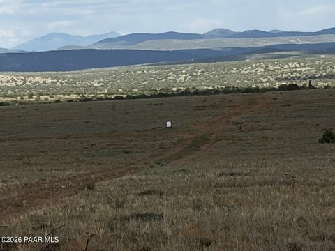 Land, Ash Fork, AZ