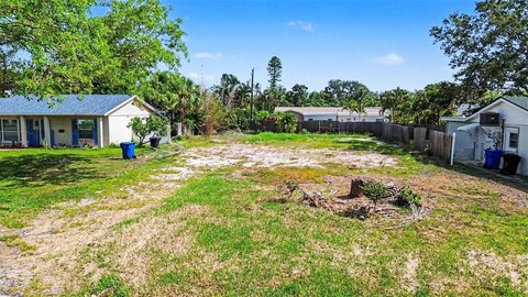 Land, ST PETERSBURG, FL