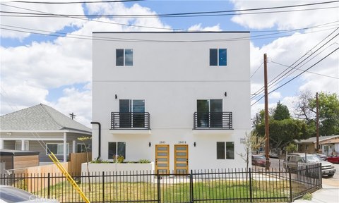 New Construction Quadruplex in Los Angeles