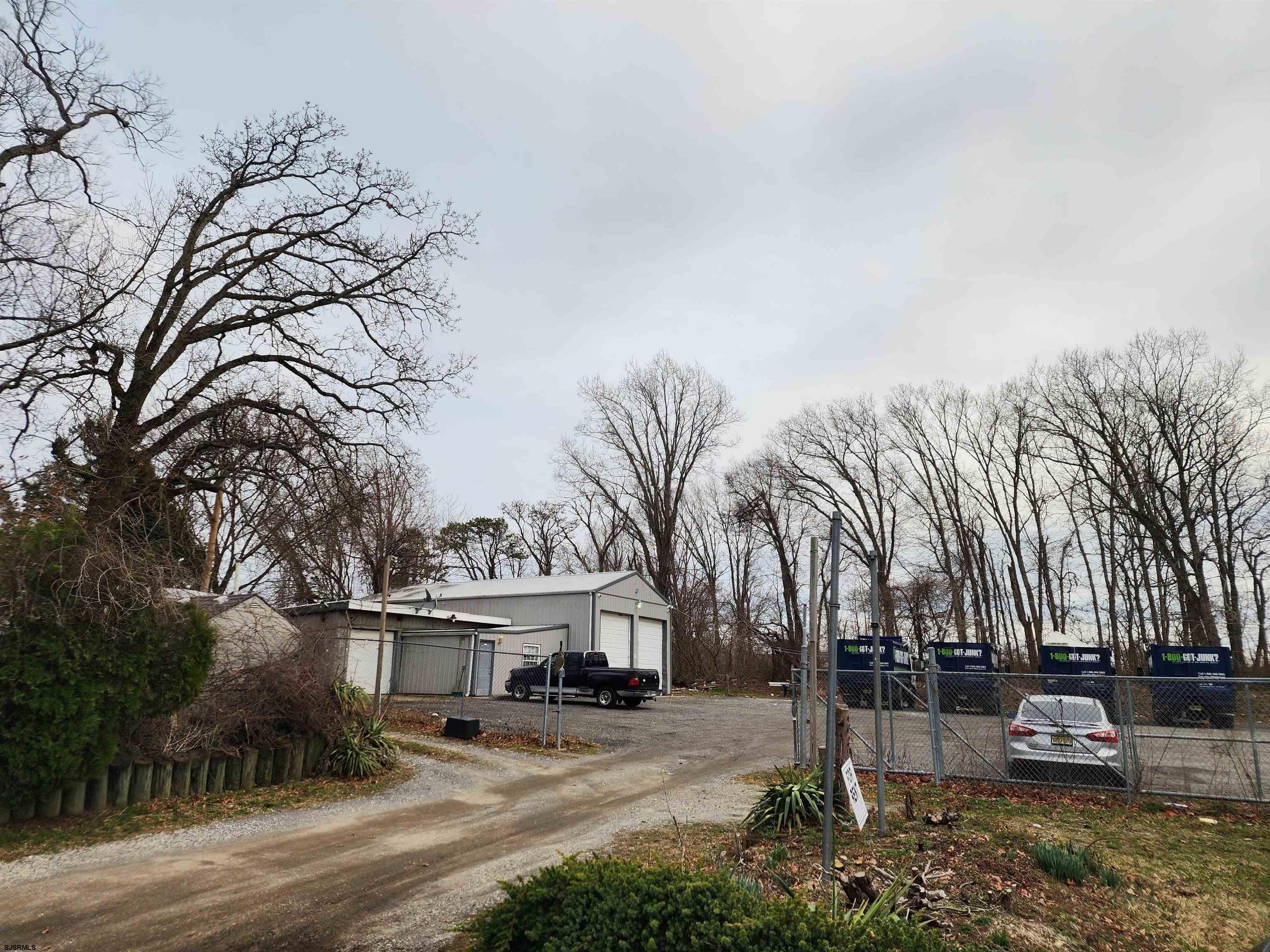 Pleasantville Warehouse/Garage on Large Lot