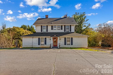 Versatile Mixed-Use Property Near Downtown