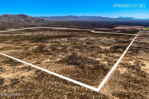 Expansive Land Near Tombstone, AZ