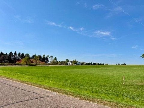 Vacant Corner Lot in Marathon