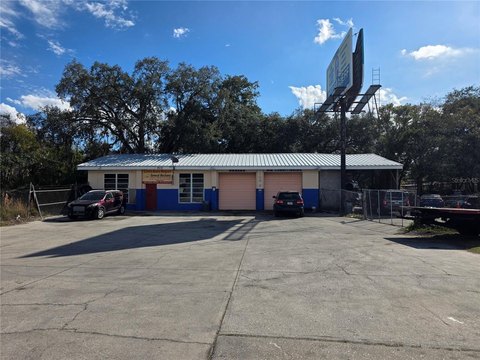Prime Commercial Property on Donegan