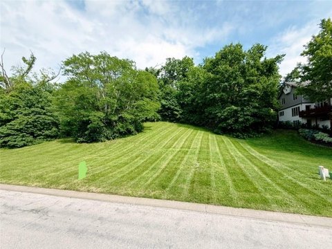 LAND - Parkville, MO
