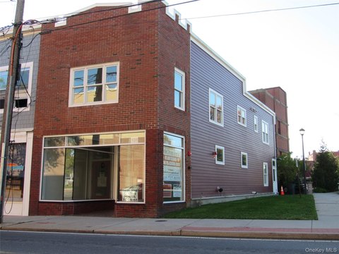 Riverhead Office/Storefront For Rent