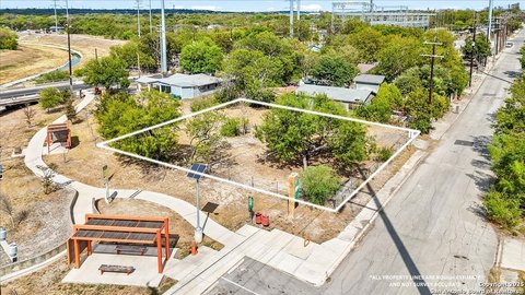 LAND - San Antonio, TX