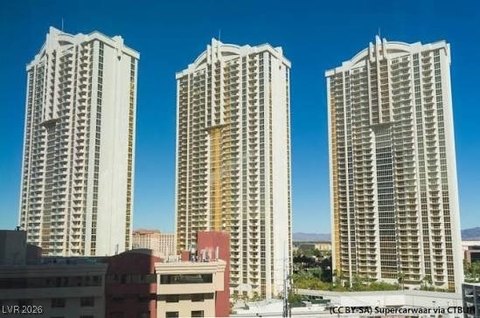 Las Vegas Strip Facing Studio