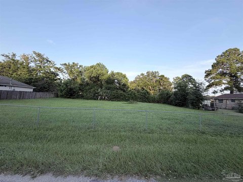 Land, Pensacola, FL