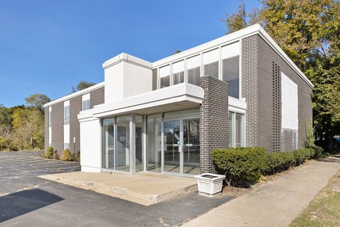 Mid-Century Modern Office Building