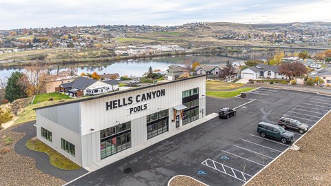 Clarkston Commercial Building with Riverview