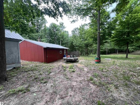Land with Five Outbuildings