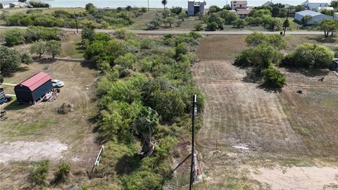 Land, Bayside, TX