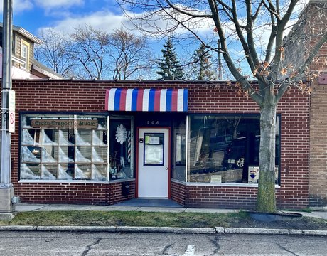 Retail Space in Grand Haven