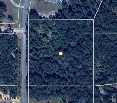 Residential Land in Vancleave, MS