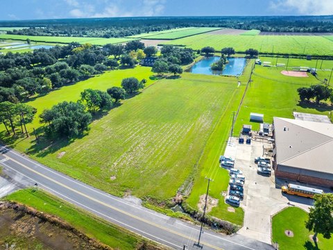 Houma Land Near School