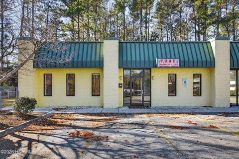 Wilmington Retail/Office End Unit