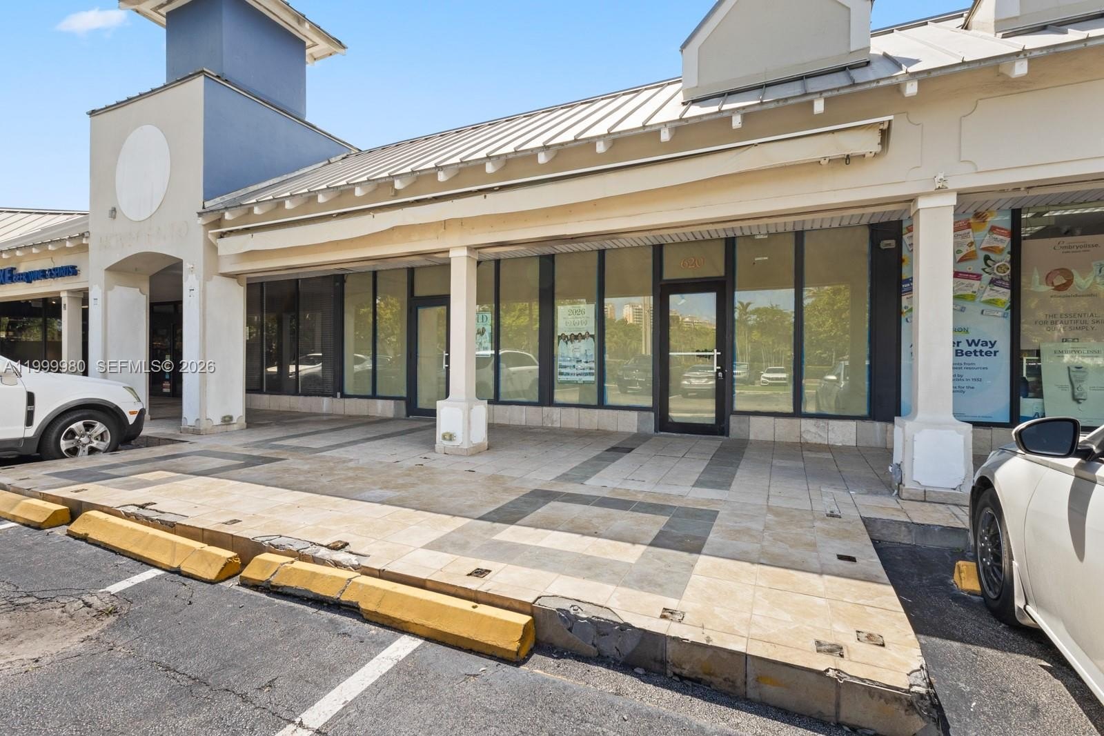 Key Biscayne Retail Opportunity