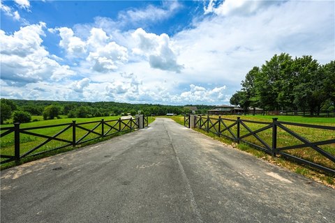 LAND - Fayetteville, AR