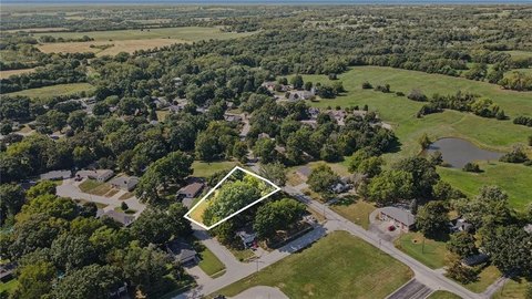 Land, Smithville, MO