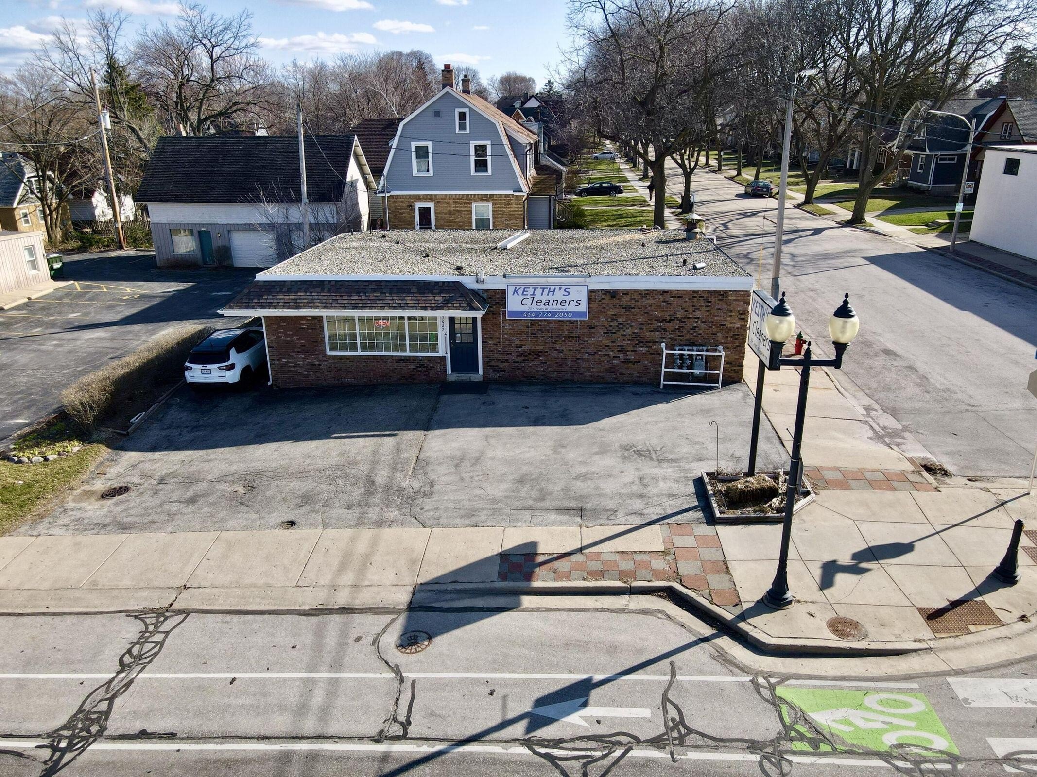 Wauwatosa Commercial Building on North