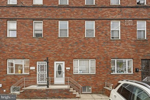 Income-Producing Duplex in Philadelphia