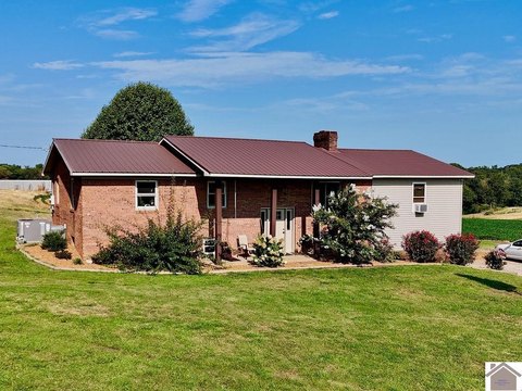Operational Grain/Tobacco Farm with Residence