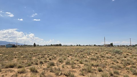 Land, Los Lunas, NM