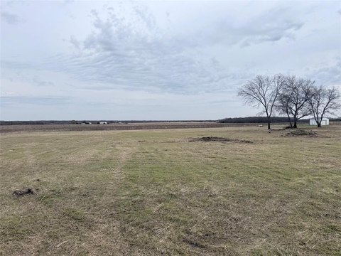 Flat Rectangular Lot in Van Alstyne