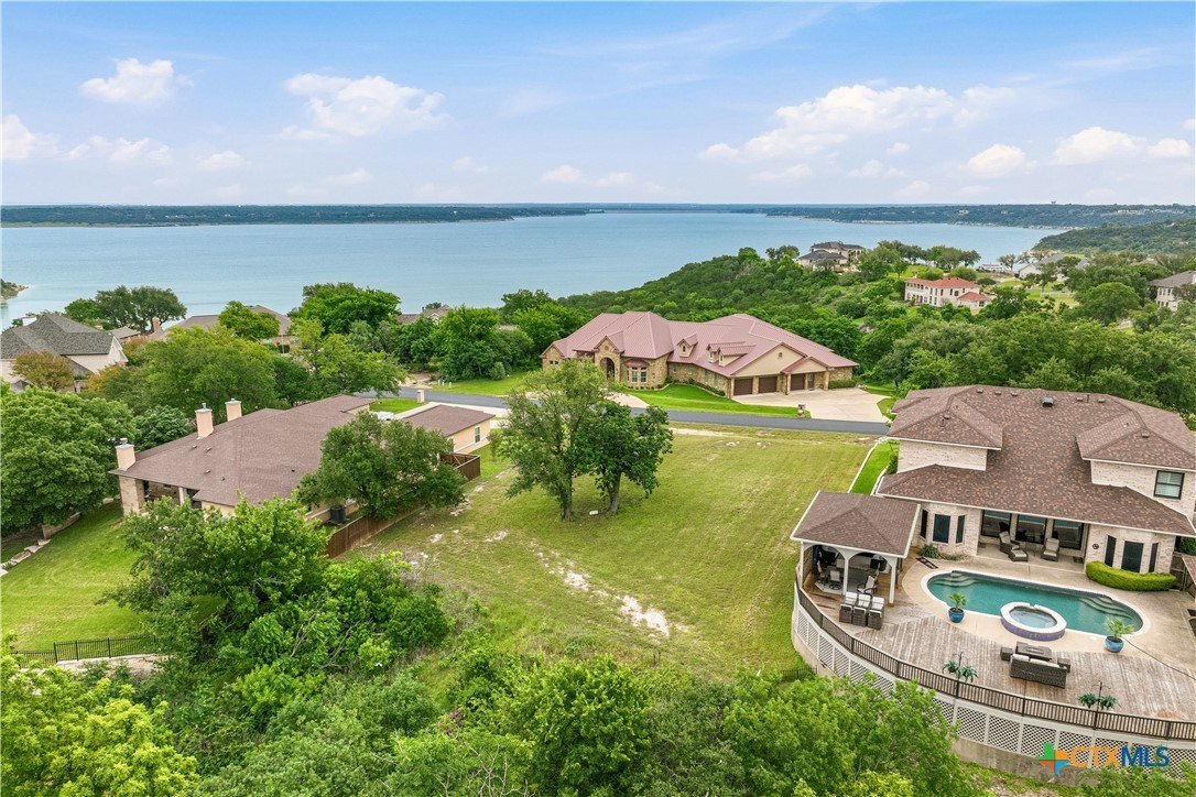 Residential Land in Woodlake Community