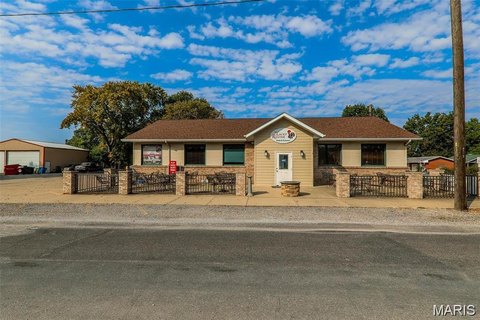 Restaurant and Bar For Sale